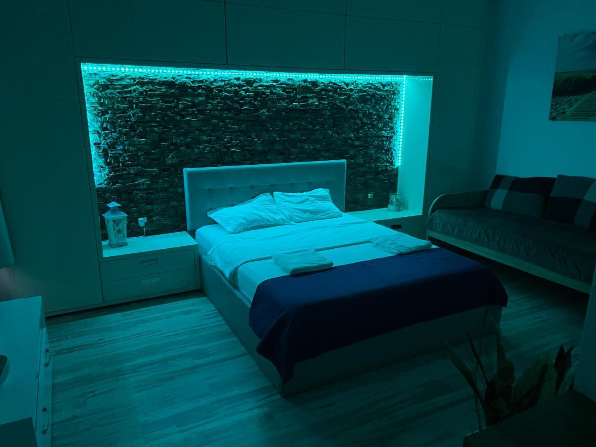 Lakeside Studio Mamaia Central Exteriör bild