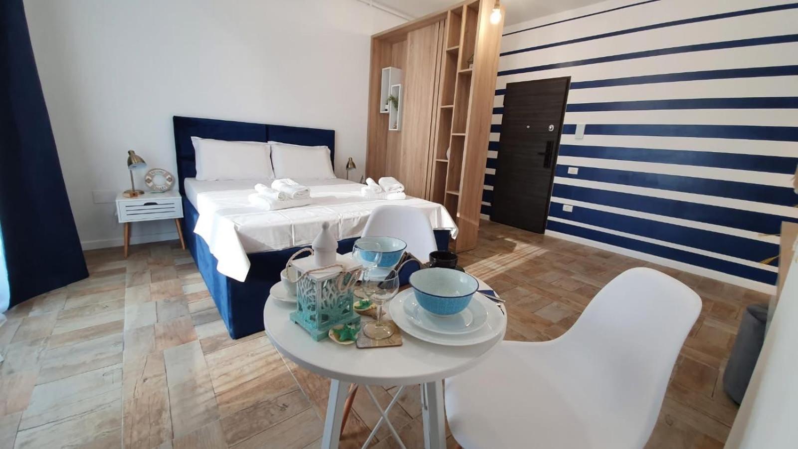Lakeside Studio Mamaia Central Exteriör bild